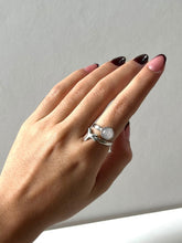 Cargar imagen en el visor de la galería, Anillo de Cuarzo rosa