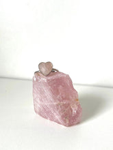 Cargar imagen en el visor de la galería, Anillo de Cuarzo Rosa