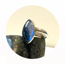 Cargar imagen en el visor de la galería, Anillo Labradorita