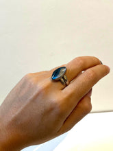 Cargar imagen en el visor de la galería, Anillo Labradorita