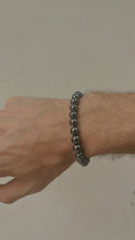 Cargar imagen en el visor de la galería, Pulsera de Hematite