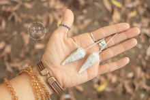 Cargar imagen en el visor de la galería, PENDULO DE PIEDRA LUNA