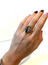 Cargar imagen en el visor de la galería, Anillo Labradorita
