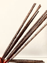 Cargar imagen en el visor de la galería, Copal Negro
