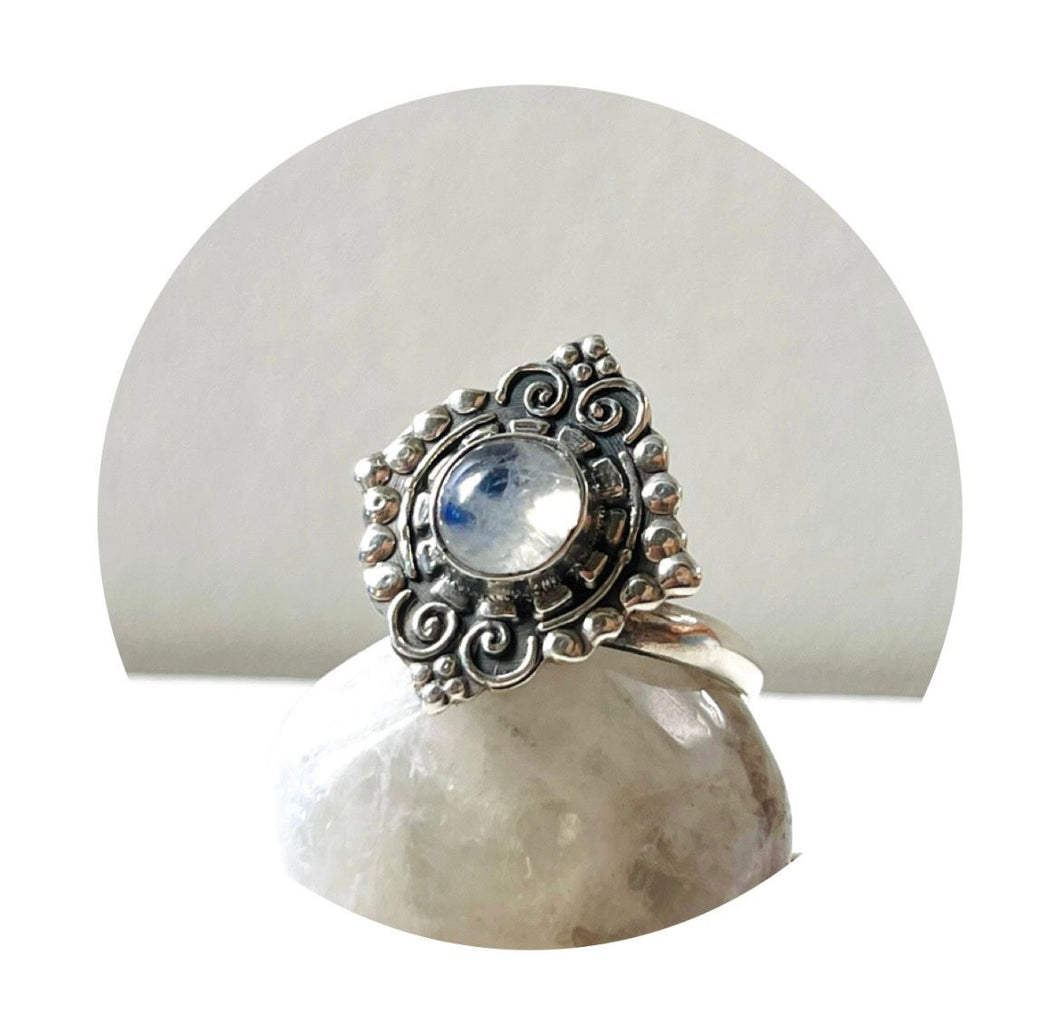 Anillo Moonstone